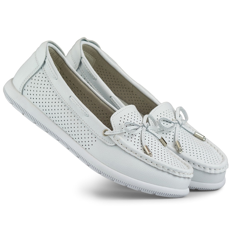 Mocasines de mujer calados en piel natural, zapatos de piel calados blancos
