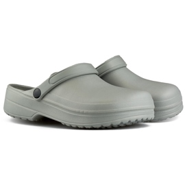 Pantuflas grises tipo Kroksy