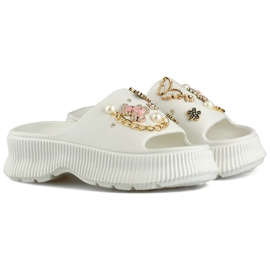 Chanclas de mujer de goma blancas con adornos blanco