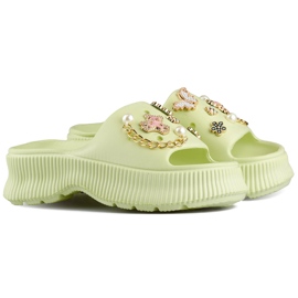 Chanclas de mujer de goma verde claro con adornos