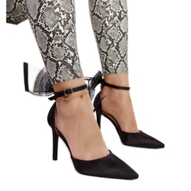 Tacones negros con lazo de Ilaysa Tacones negros con lazo de Ilaysa