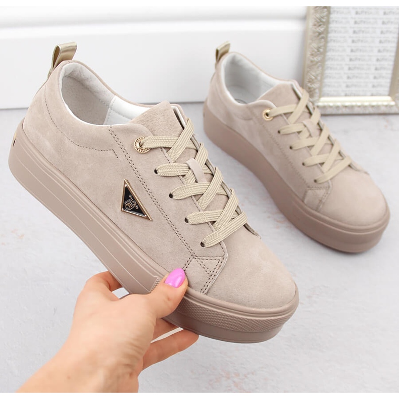 Zapatos mujer ante piel beige con plataforma Filippo DP3533 Zapatos mujer ante piel beige con plataforma Filippo DP3533