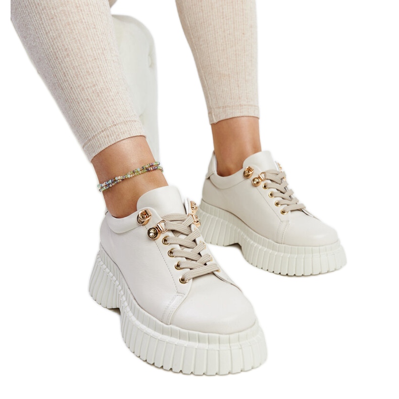 Zapatillas de cuero beige claro de Karino