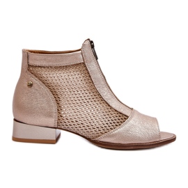 Botas de mujer de piel con tacón plano y puntera abierta Maciejka 06413-25 Dorado beige