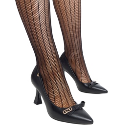 Zapatos de tacón negros de Vinceza