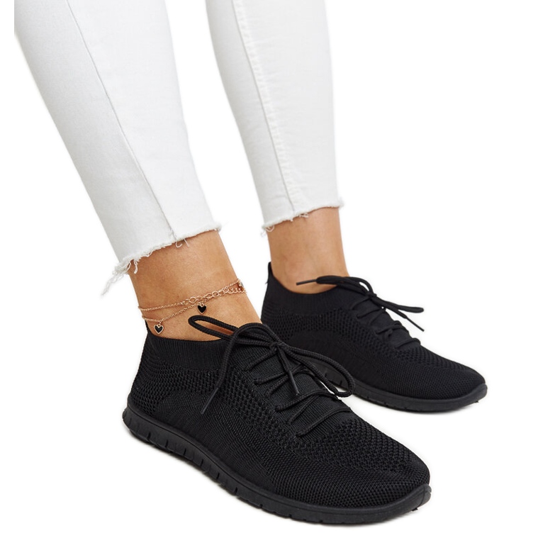 Zapatillas Zahira de tela negra. negro