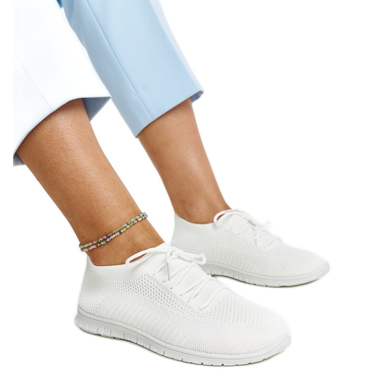 Zapatillas Zahira de tela blanca. blanco