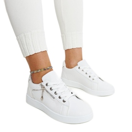 Deportivas blancas decoradas con perforación Chiusi. blanco