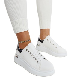 Deportivas blancas con aplicación Meriana negra. blanco