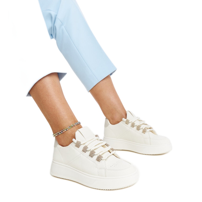 Zapatillas beige con suela gruesa Walida.