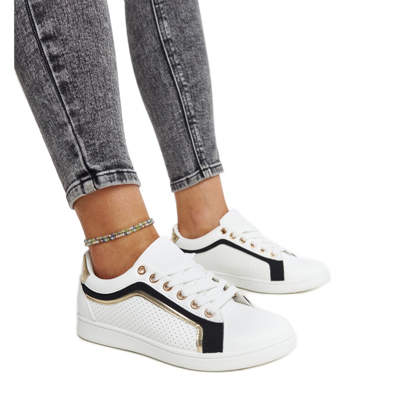 Zapatillas blancas y negras con plataforma Amala. blanco
