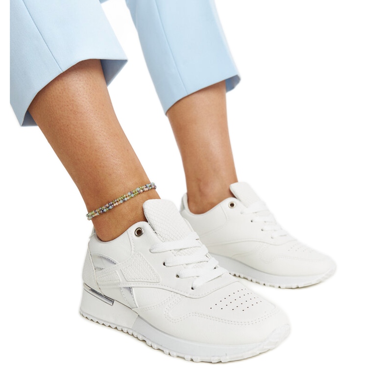 Zapatillas Tasnim de piel de serpiente blancas blanco