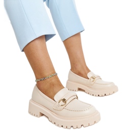 Mocasín beige con hebilla Lasima