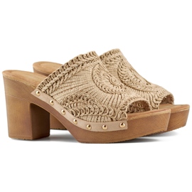 Chanclas de mujer beige encaje con suela imitando madera