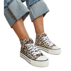 Zapatillas altas bagy con estampado de leopardo y suela gruesa marrón