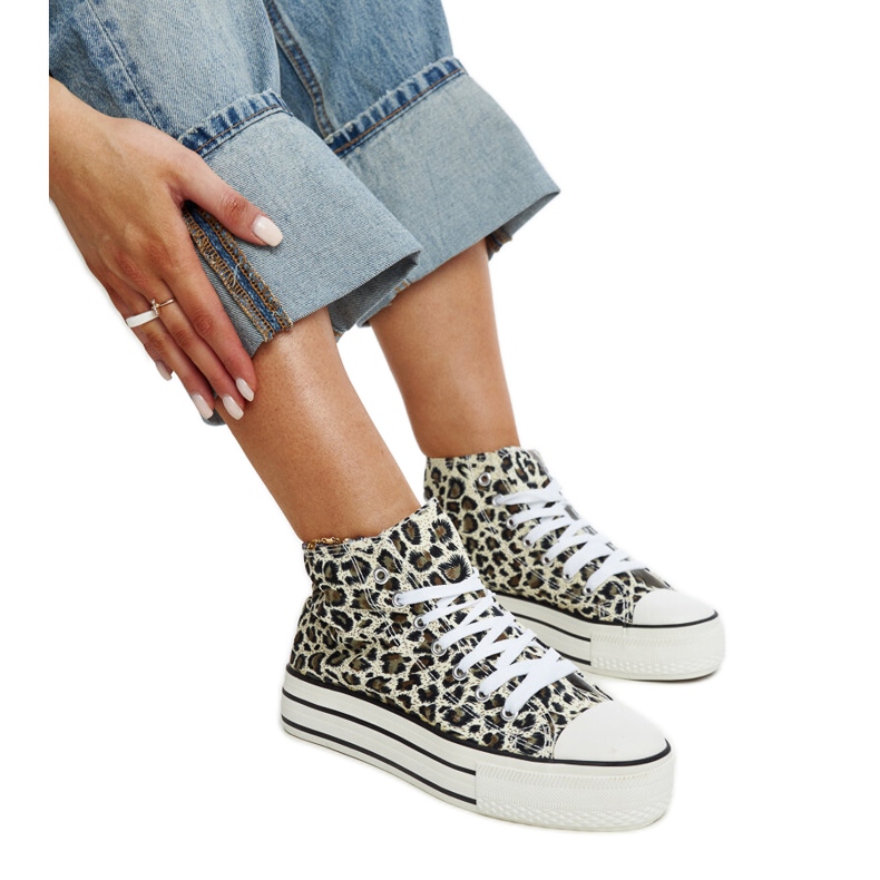 Zapatillas altas bagy con estampado de leopardo y suela gruesa beige