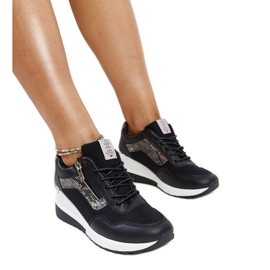 Deportivas cuña de mujer negras de Cross Jeans negro