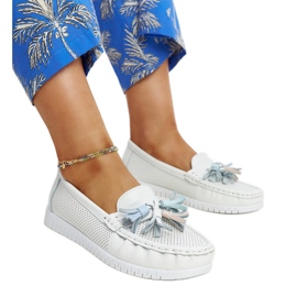 Mocasín Aune de piel blanca con flecos blanco Mocasín Aune de piel blanca con flecos blanco