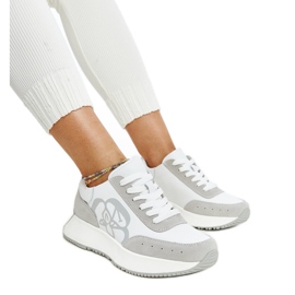 Zapatillas de cuero blancas y grises de Salimah blanco
