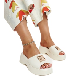 Chanclas de piel beige con hebilla Halabi