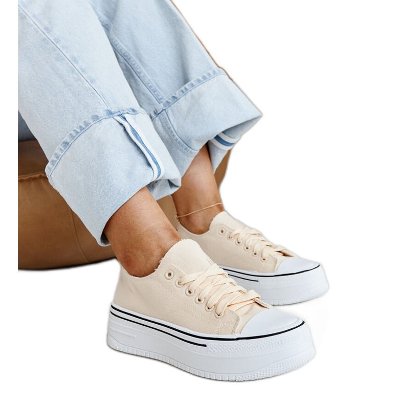 Zapatillas beige claro con suela gruesa Bahira.