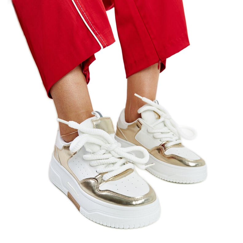 Zapatillas de plataforma alta blancas y doradas de Farkas blanco
