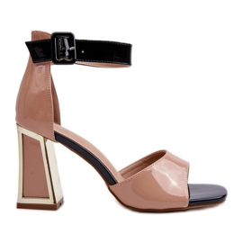 Sandalias de charol con tacón alto Beige Adrianu