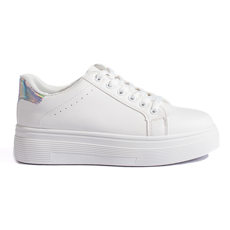 Zapatillas deportivas blancas de mujer. blanco