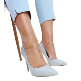 Stilettos de charol gris claro con aplicación de piel Jadoin Stilettos de charol gris claro con aplicación de piel Jadoin