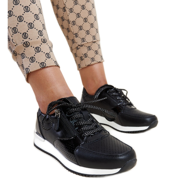 Zapatillas de piel negras con aplicación metálica Rida negro Zapatillas de piel negras con aplicación metálica Rida negro