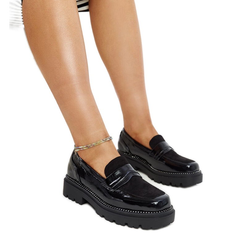 Mocasines de charol con punta cuadrada negro