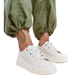 Zapatillas de cuero beige de Zvonka