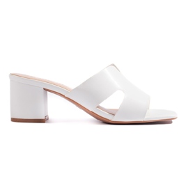 Chanclas de mujer blancas con tacón blanco