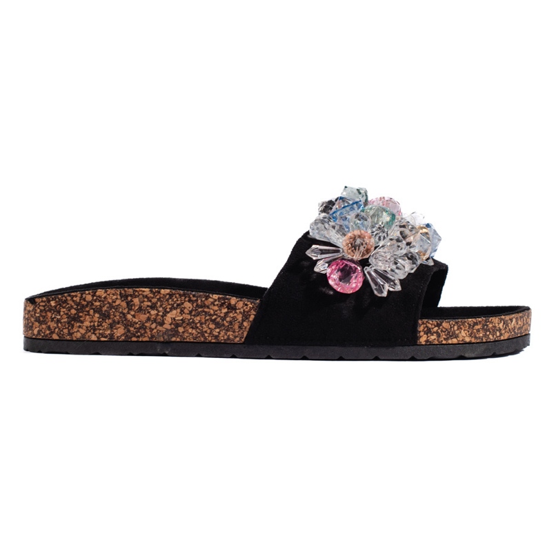 Pantuflas mujer ante negro
