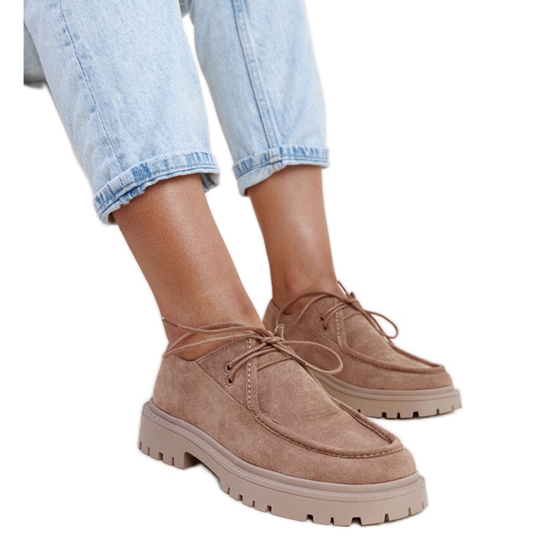 Zapatos Keiko clásicos ante beige oscuro