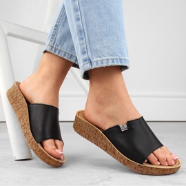 Chanclas cómodas de piel para mujer, color negro Helios 130.011