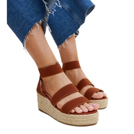 Sandalias cuña Minna marrón