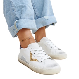 Deportivas blancas con efecto desgastado de Gombola blanco