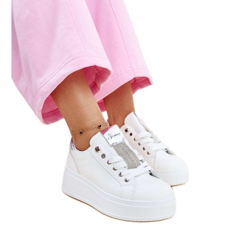 Deportivas blancas y plateadas con pedrería Maurizia blanco