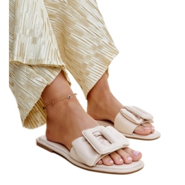 Chanclas beige con hebilla Ganema