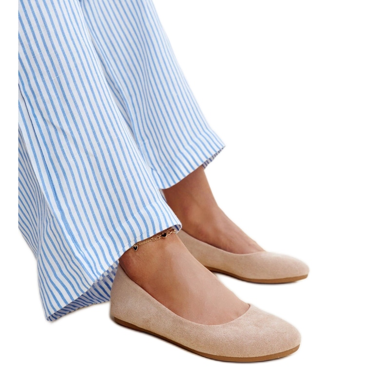 Bailarinas beige confeccionadas en ante ecológico Jala Bailarinas beige confeccionadas en ante ecológico Jala