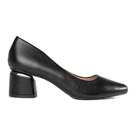 Tacones altos negros