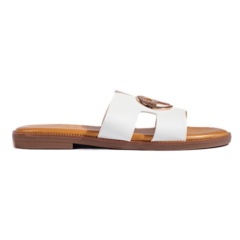 Chanclas planas blancas con decoración dorada. blanco