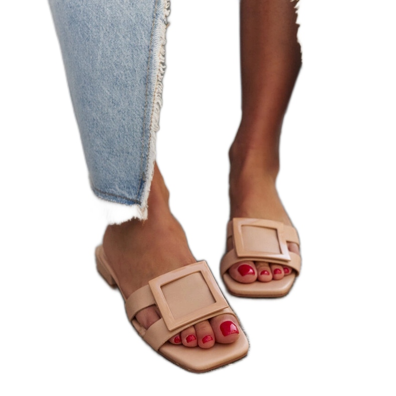 Chanclas beige con aplicación de piel Wilia