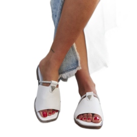 Chanclas con aplicación de piel Antari blanco