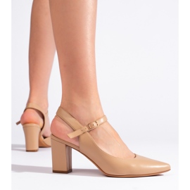Elegantes zapatos de tacón beige para mujer de Sergio Leone