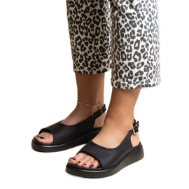 Sandalias negras con suela gruesa Hamond. negro