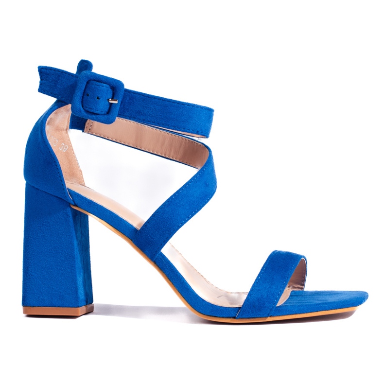 Sandalias tacón mujer ante azul