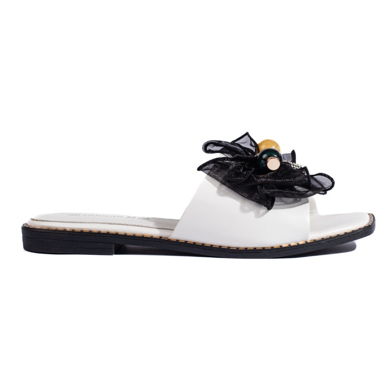 Chanclas de mujer clásicas blancas. blanco