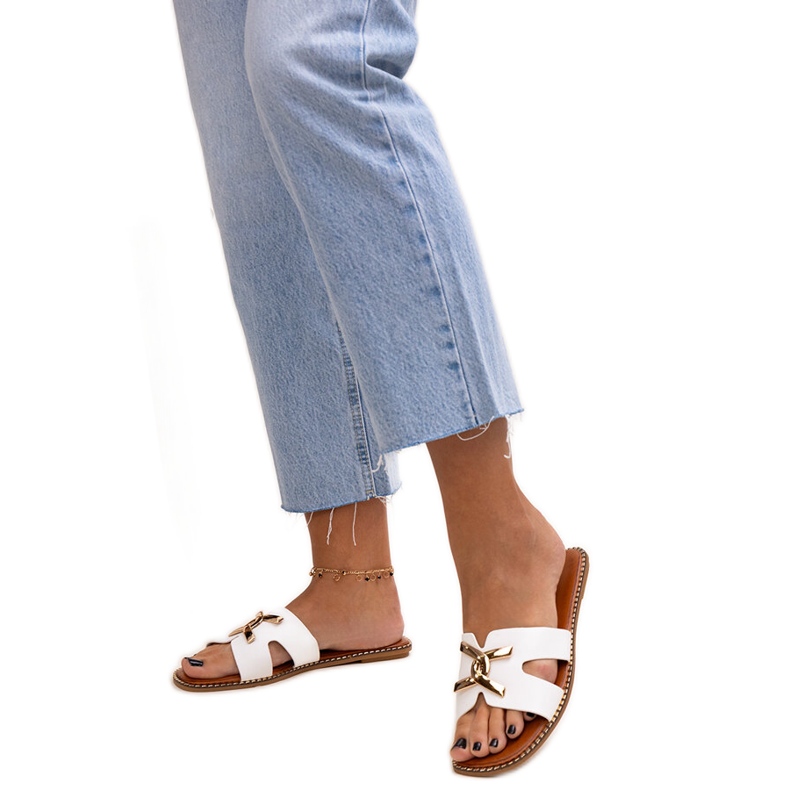 Chanclas blancas con hebilla Razanna blanco